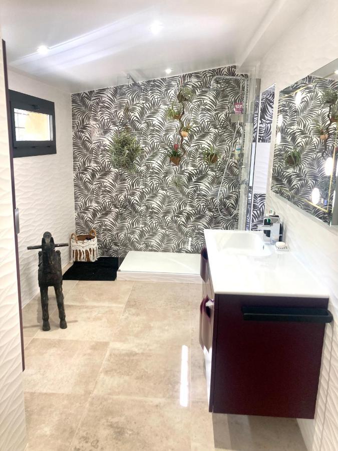 Maison De Charme Avec Piscine Et Jacuzzi Dans Cadre Exceptionnel Proche Marseille Mirabeau Εξωτερικό φωτογραφία