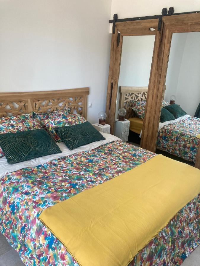 Maison De Charme Avec Piscine Et Jacuzzi Dans Cadre Exceptionnel Proche Marseille Mirabeau Εξωτερικό φωτογραφία